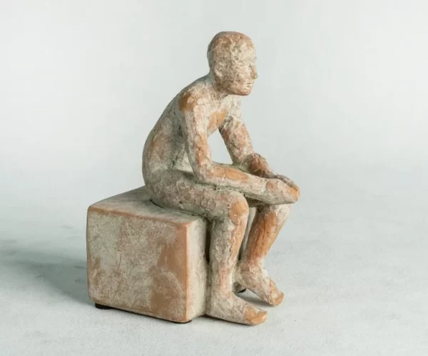 Home-Decor-Ornaments-Resin-Sitting-Man-1-768x639.jpg